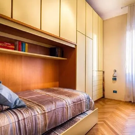 Via Crispi 12 Apartment Como